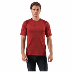 Nike Aeroadapt Top SS Pro Red* T-Shirts|Träning
