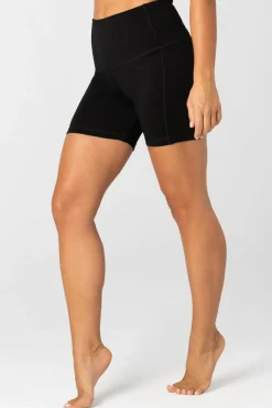 Super.Natural W Liquid Flow Shorts Black* Shorts|Träning